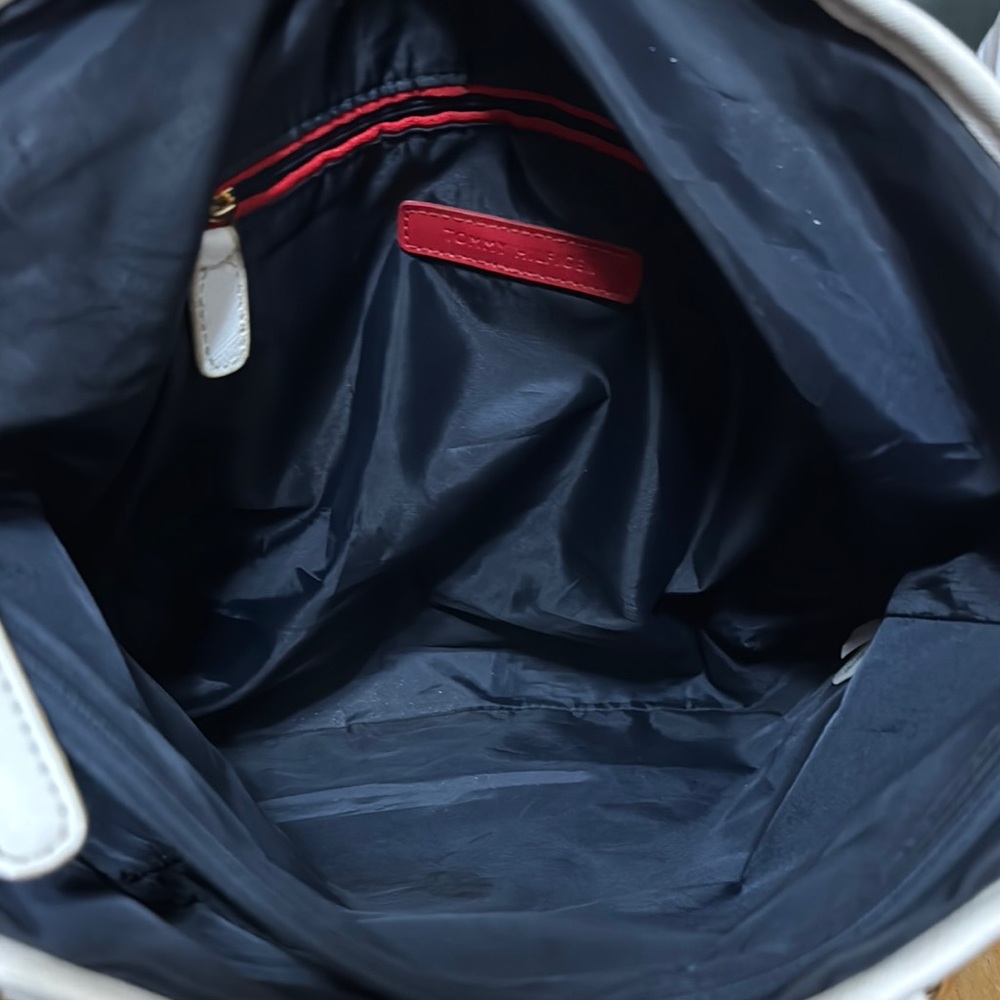 Tommy Hilfiger Black and Cream Tote Bag - Picture 11 of 17